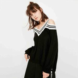 春秋新款一字领针织衫长袖短款紧身毛衣女